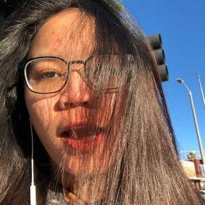 Meet your Posher, Fon